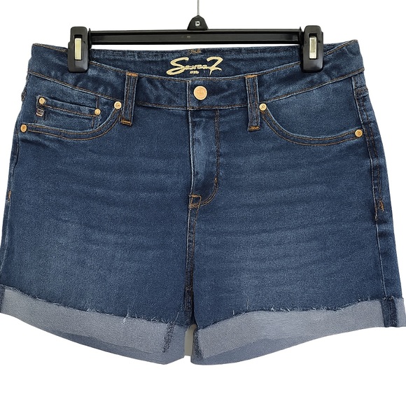NWT Seven7 Women's Denim Slim Fit Weekend Short  Size 8 - Picture 1 of 4